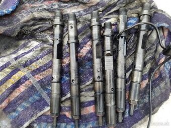 Predám vstrekovacie trysky na 2.5 TDI,120 kw