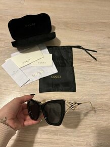 Gucci slnečné okuliare - čierno/zlaté (GG4)