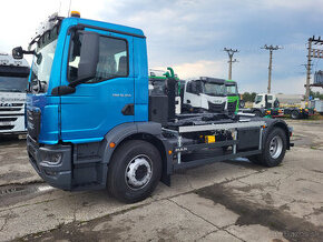 Nový MAN TGM 18.250 hákový naťahovák kontajnerů TECHNOCAR