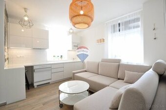 PREDAJ, 2-izbový APARTMÁN, Tatranská Lomnica