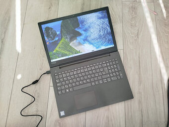 notebook Lenovo V130 - Core i5-7200u, 8GB, 256GB SSD, W10