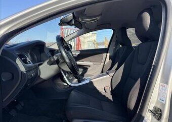 Volvo S60 2,0 D3 2.0d R5 120kW NAVI nafta manuál 120 kw