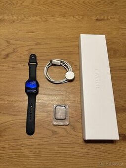 Apple Watch Series 7 (41mm) Midnight – komplet balenie