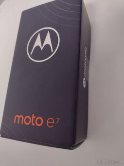 Motorola E7