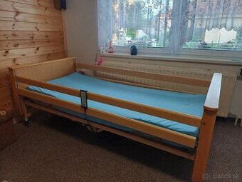 Elektricka polohovatelna postel.