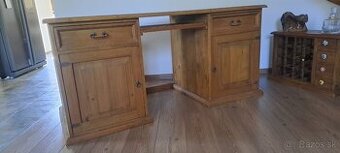 Pracovný stôl - masív