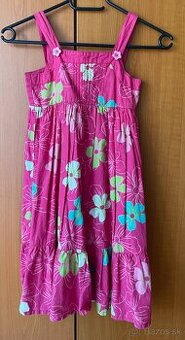 Dievčenské ružové letné šaty.
