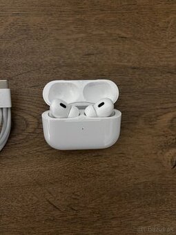 Apple AirPods Pro (2. generácia)