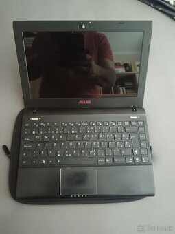 Predám netbook Asus 10.1