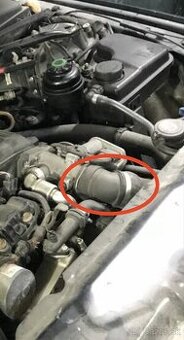 BMW E60 e61 kupim koleno original