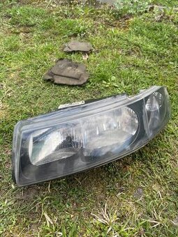 Predne lave svetlo seat leon