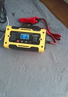 Autonabijacka 12v mikroprocesorová 6ah