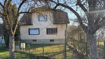 Rodinný dom na predaj v Uhrovci
