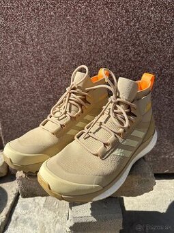 Outdoorove tenisky Adidas Terrex