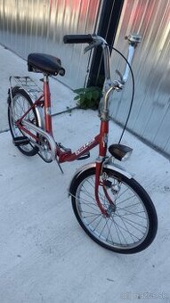 Predám skladací bicykel viď foto cena 80 eur.