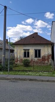 Vidiecky dom s pozemkom 1600 m² ,18 km od Humenného
