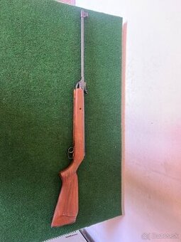 Juhoslovanská vzduchovka zastava cerveni