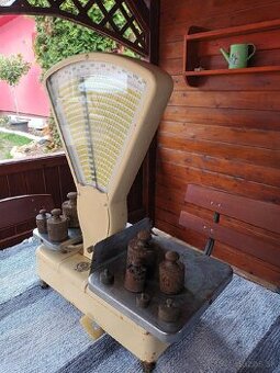 ,,Retro,,obchodná váha