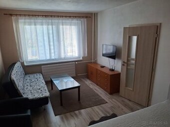 Prenájom 1- izbového bytu,  Lipt. Mikuláš - 1