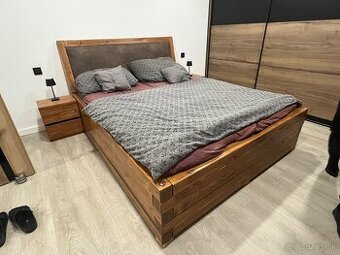 Manželská posteľ z masívu