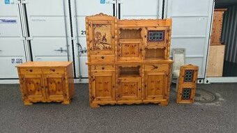 Vitrina pribornik kredenc komoda