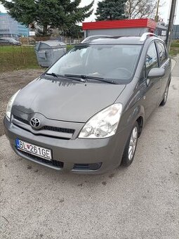 Predám Toyota Corollu Verso