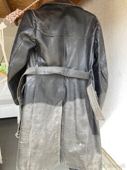 kožený kabát