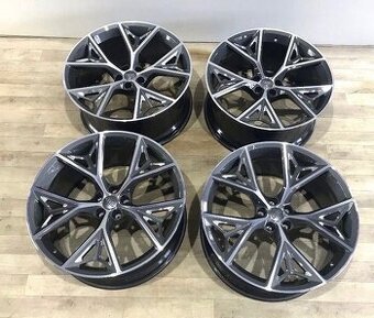Predám originál alu disky Audi R22 Q8 SQ8 4M8 4M8601025AB