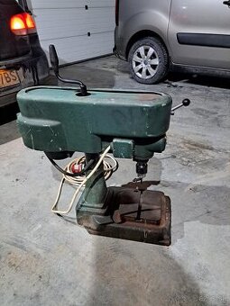 Stolová Vŕtačka Jihokov