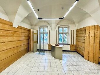 Na prenájom obchodný priestor v centre BB