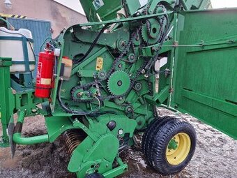 Lis john deere.