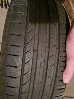 235 45 R17 gumy + elektróny Ford