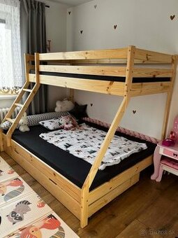 Poschodová posteľ s matracmi