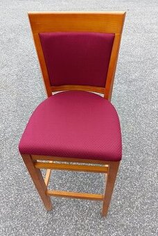 Barová drevená stolička