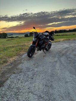 Honda CB750 Hornet 2023 – Quickshifter, LeoVince