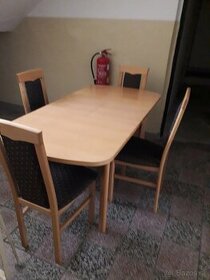 Jedálenský stôl + 4x stolička