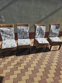 Predám kuchynské stoličky