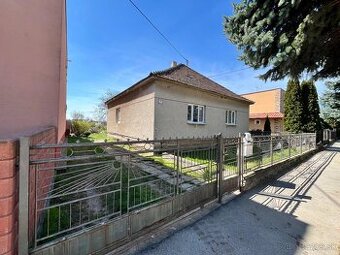 Rodinný dom v Zemianskych Sadoch s pozemkom 1244m²