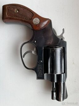Smith wesson mod 36 Rezervované