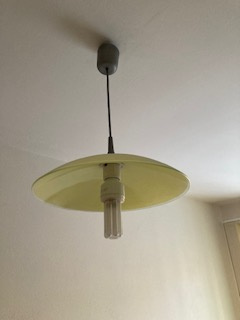 luster žltý