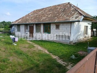 Vidiecky dom v obci Čata – pokojné bývanie pri rieke Hron