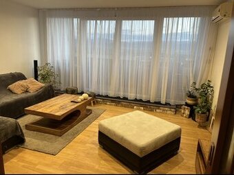 Priestranný 4-izbový byt-97 m², sídlisko 1.mája blok I