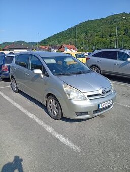 Toyota Corolla Verso - 1