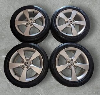 Kolesa 16 5x100 Skoda Fabia Rapid 215/45/16