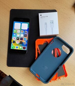iPhone 8 64GB Space Gray / TOP STAV
