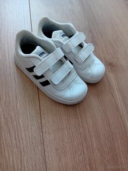 Tenisky, ADIDAS, velk. 25