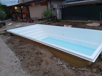 Sklolaminátový bazén s tepelnou izolací