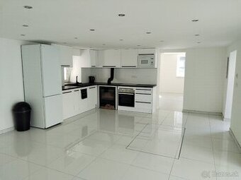 Predaj:2-izbový RODINNÝ DOM s pozemkom 173 m2, Turč. Kľačany