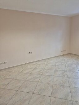 Dám do dlhodobého prenájmu kancelárske priestory