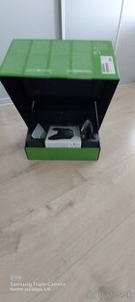 Xbox Series X + 2 ovládače + nabíjacia stanica + Blue-ray